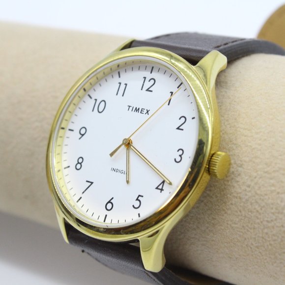 Timex Indiglo Easy Reader TW2T71600 Black Leather Men's Classic Watch White Dial - Picture 3 of 6